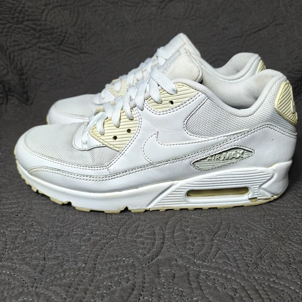 Nike Air Max 90 Retro Athletic White Sneakers Men's Shoe Size 8